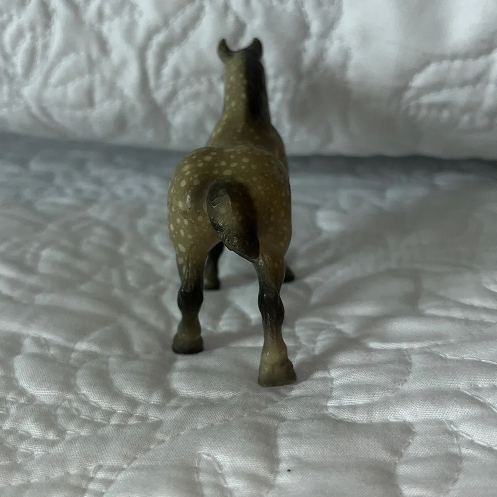 Breyer Dapple Bubbles Draft Horse Stablemate - Picture 4 of 6